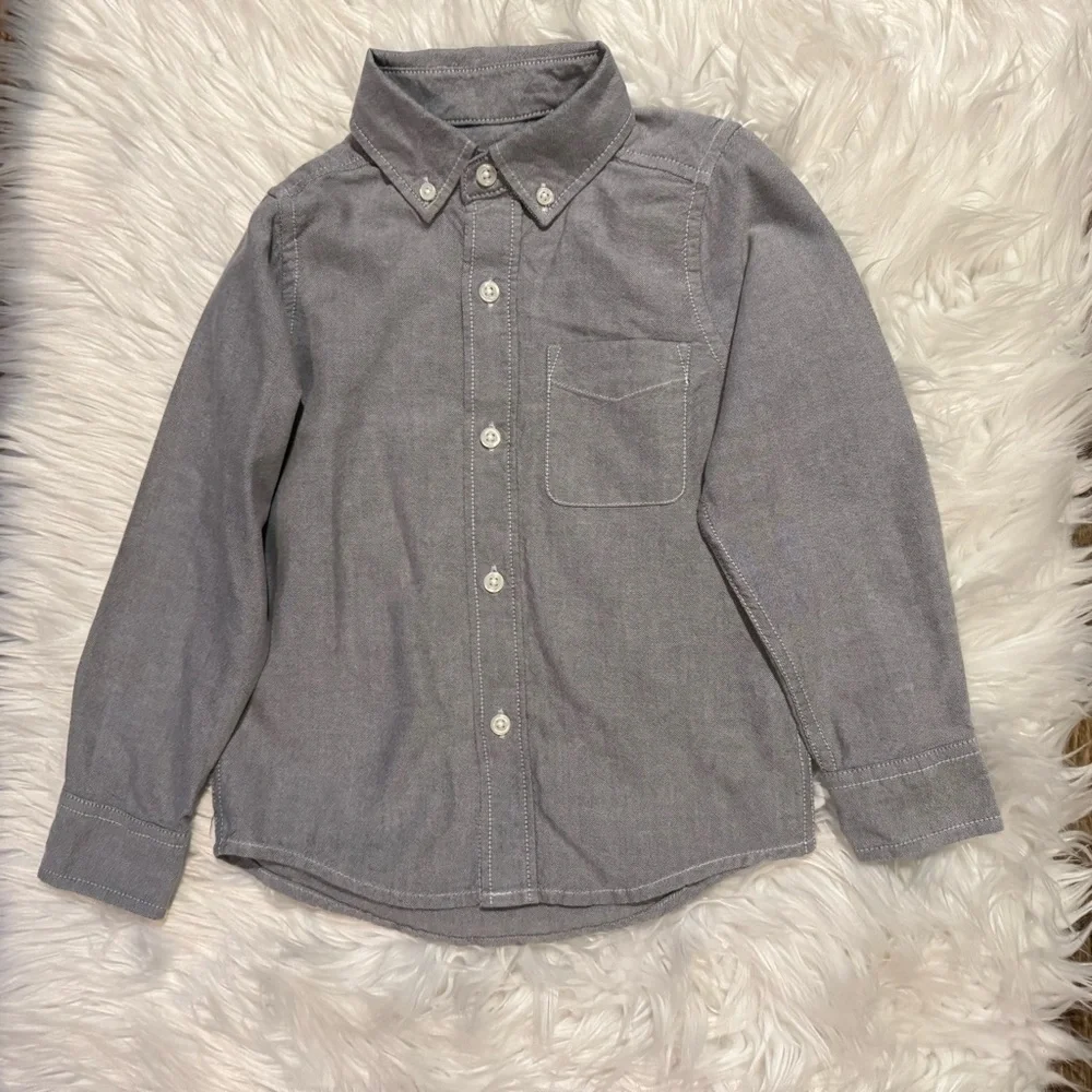 The Children’s Place Boys Light Gray Button Down Long Sleeve Shirt Size XS‎ 4